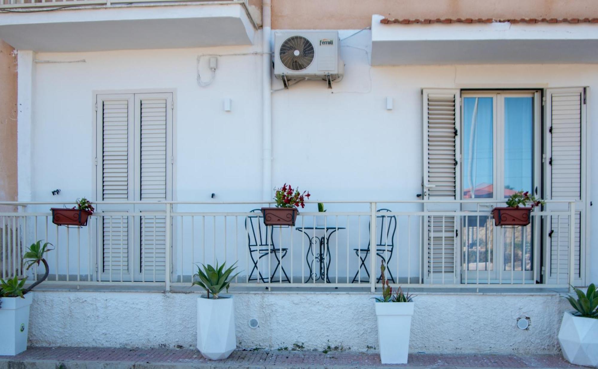 Casa Vacanze La Casetta Di Zinu' Πόρτο Εμπέντοκλε Εξωτερικό φωτογραφία